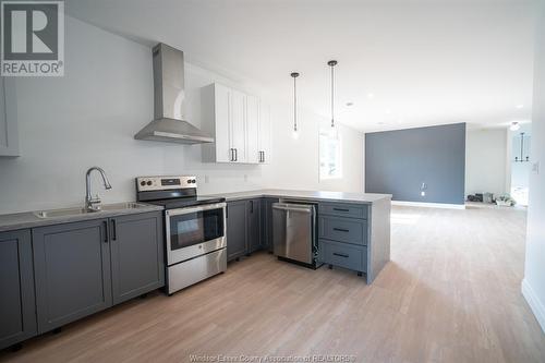 1202 Laurendeau Avenue Unit# Upper, Windsor, ON - Indoor Photo Showing Kitchen With Stainless Steel Kitchen With Double Sink With Upgraded Kitchen