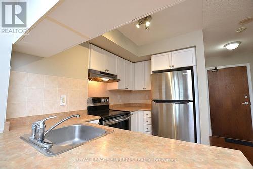 1007 - 1 Elm Drive W, Mississauga, ON - Indoor Photo Showing Kitchen