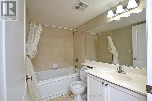 1007 - 1 Elm Drive W, Mississauga, ON - Indoor Photo Showing Bathroom