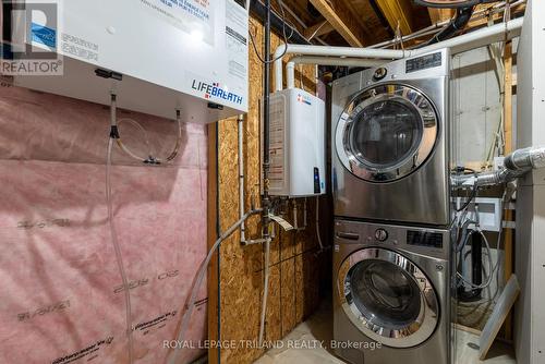 102 - 9861 Glendon Drive, Middlesex Centre, ON - Indoor Photo Showing Laundry Room