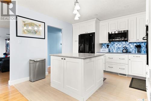 337 Mccarthy Boulevard N, Regina, SK - Indoor Photo Showing Kitchen