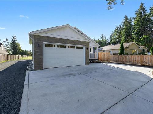 653 Yambury Rd, Qualicum Beach, BC 