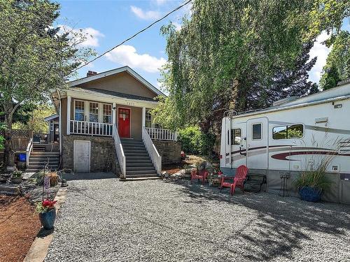 1471 Finlayson Pl, Victoria, BC 