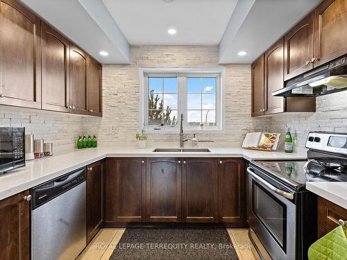 49 Cooperage Lane, Ajax, ON - Indoor Photo Showing Kitchen With Stainless Steel Kitchen With Double Sink With Upgraded Kitchen