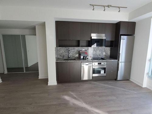 2017-9 Mabelle Ave, Toronto, ON - Indoor Photo Showing Kitchen