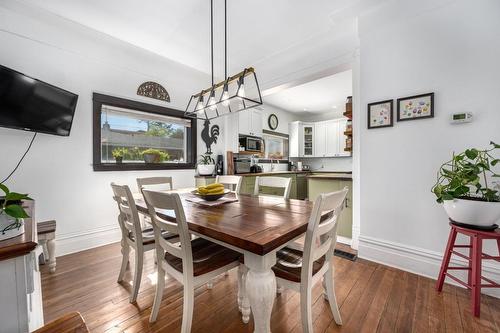 253 Royal Avenue, Kamloops, BC - Indoor Photo Showing Dining Room