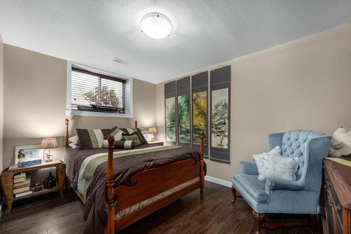 253 Royal Avenue, Kamloops, BC - Indoor Photo Showing Bedroom