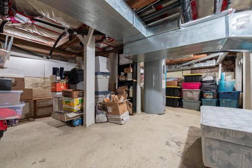 253 Royal Avenue, Kamloops, BC - Indoor Photo Showing Basement