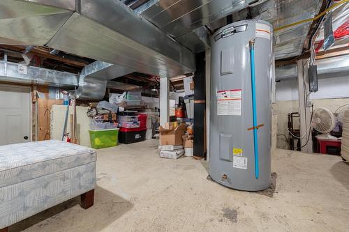 253 Royal Avenue, Kamloops, BC - Indoor Photo Showing Basement