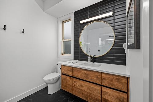 1407 Kendra Court, Kelowna, BC - Indoor Photo Showing Bathroom