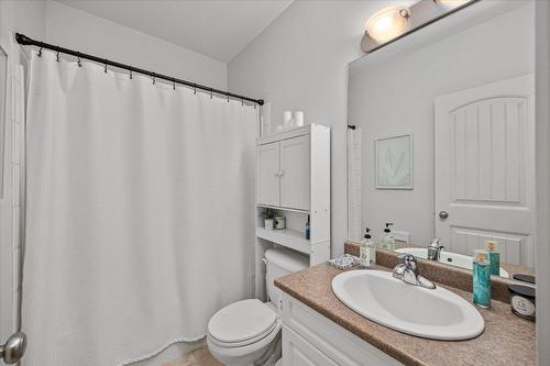 1407 Kendra Court, Kelowna, BC - Indoor Photo Showing Bathroom