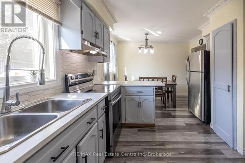 200 Alma Street N, Guelph (Onward Willow), ON - Indoor Photo Showing Kitchen With Double Sink