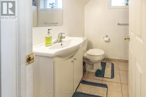 200 Alma Street N, Guelph (Onward Willow), ON - Indoor Photo Showing Bathroom