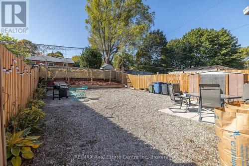 200 Alma Street N, Guelph (Onward Willow), ON - Outdoor With Backyard