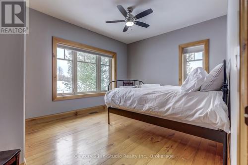 740494 10 Side Road, Chatsworth, ON - Indoor Photo Showing Bedroom