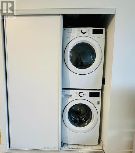 1607 - 30 Ordnance Street, Toronto, ON - Indoor Photo Showing Laundry Room