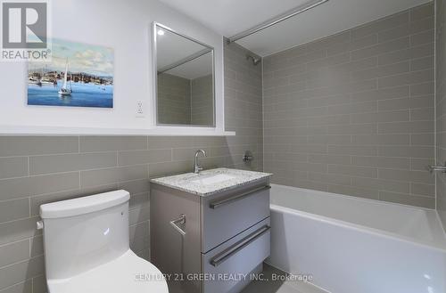 403 - 120 Varna Drive, Toronto, ON - Indoor Photo Showing Bathroom