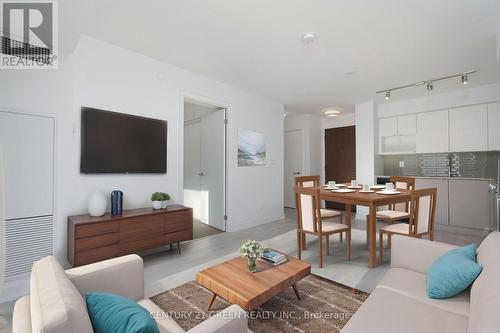 403 - 120 Varna Drive, Toronto, ON - Indoor Photo Showing Living Room