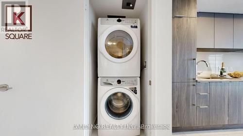 3326 - 2031 Kennedy Road, Toronto, ON - Indoor Photo Showing Laundry Room