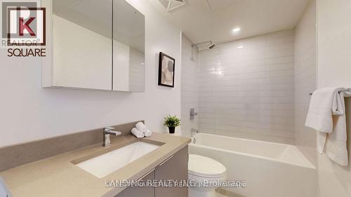 3326 - 2031 Kennedy Road, Toronto, ON - Indoor Photo Showing Bathroom