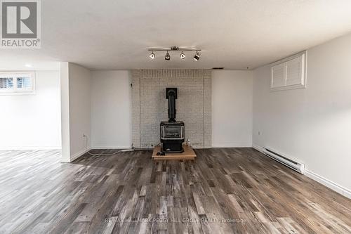 136 Lillian Crescent, Barrie, ON - Indoor With Fireplace