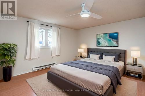 136 Lillian Crescent, Barrie, ON - Indoor Photo Showing Bedroom