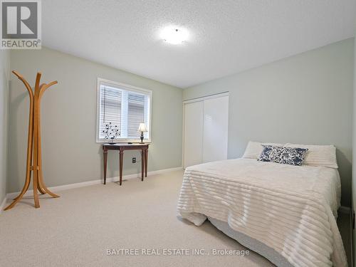 3255 Mccurdy Court, Burlington, ON - Indoor Photo Showing Bedroom