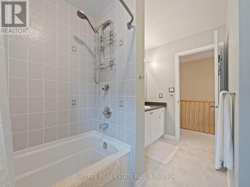 3255 Mccurdy Court, Burlington, ON - Indoor Photo Showing Bathroom