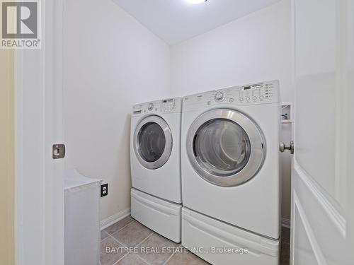 3255 Mccurdy Court, Burlington, ON - Indoor Photo Showing Laundry Room