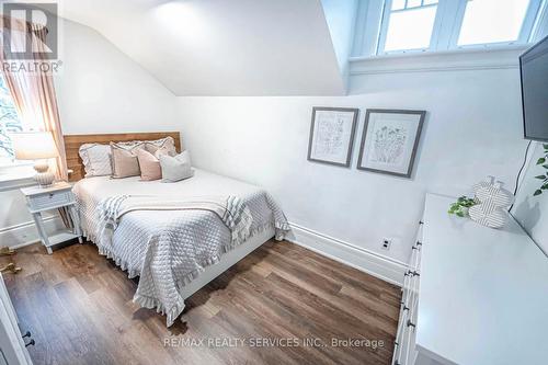 112 Court Street N, Milton, ON - Indoor Photo Showing Bedroom