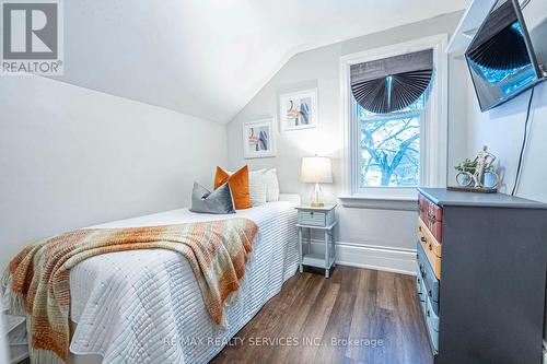 112 Court Street N, Milton, ON - Indoor Photo Showing Bedroom