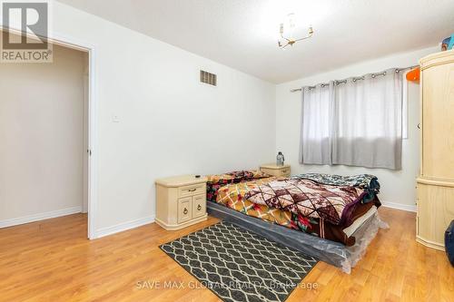 30 Rodwell Court, Brampton, ON - Indoor Photo Showing Bedroom