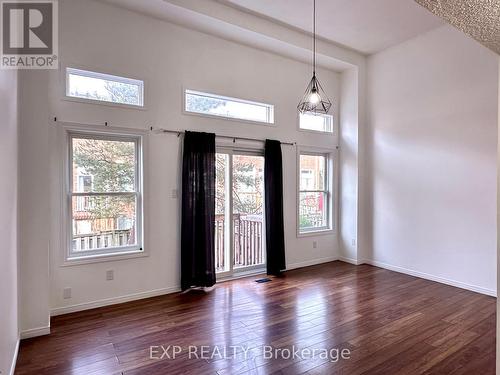 35 - 6060 Snowy Owl Crescent, Mississauga, ON - Indoor Photo Showing Other Room