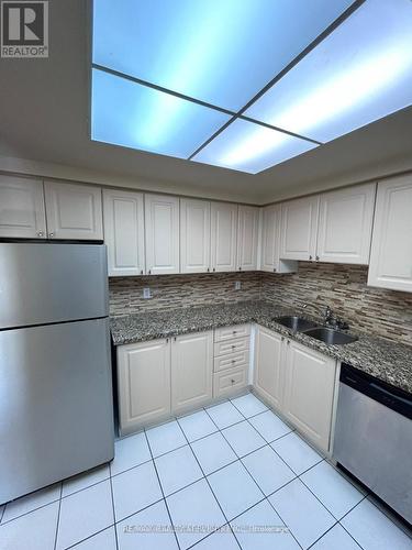 2207 - 135 Hillcrest Avenue, Mississauga, ON - Indoor Photo Showing Kitchen With Double Sink With Upgraded Kitchen