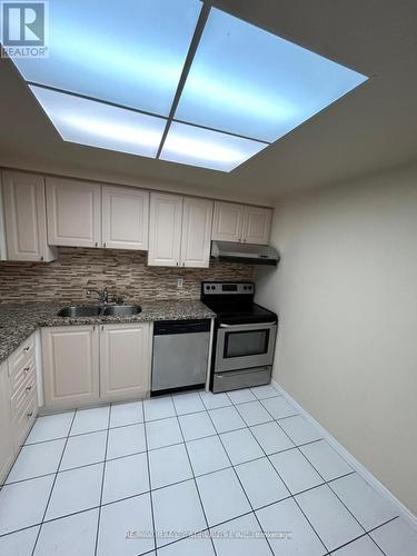 2207 - 135 Hillcrest Avenue, Mississauga, ON - Indoor Photo Showing Kitchen With Double Sink