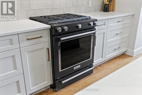 114 Aspen Circle, Thames Centre (Thorndale), ON - Indoor Photo Showing Kitchen With Upgraded Kitchen