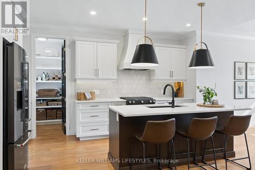 114 Aspen Circle, Thames Centre (Thorndale), ON - Indoor Photo Showing Kitchen With Upgraded Kitchen