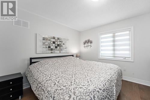 101 Kingknoll Crescent, Georgina, ON - Indoor Photo Showing Bedroom