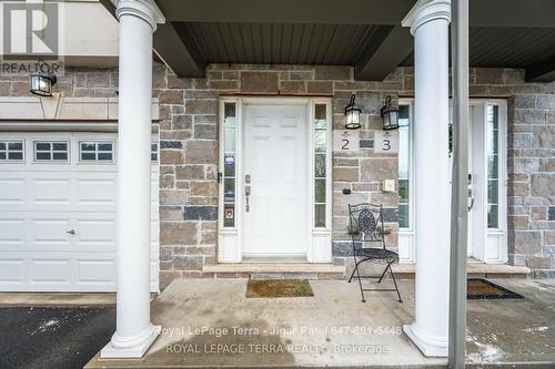 2 - 2220 Queensway Drive, Burlington, ON - Outdoor