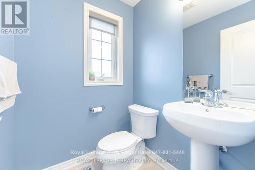 2 - 2220 Queensway Drive, Burlington, ON - Indoor Photo Showing Bathroom