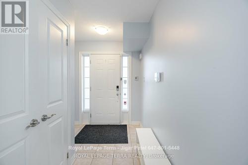 2 - 2220 Queensway Drive, Burlington, ON - Indoor Photo Showing Other Room