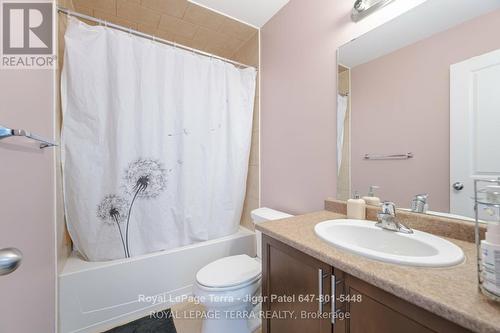 2 - 2220 Queensway Drive, Burlington, ON - Indoor Photo Showing Bathroom