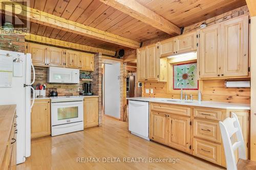 6758 Newton Road E, Champlain, ON - Indoor Photo Showing Kitchen