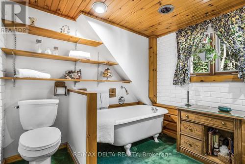 6758 Newton Road E, Champlain, ON - Indoor Photo Showing Bathroom