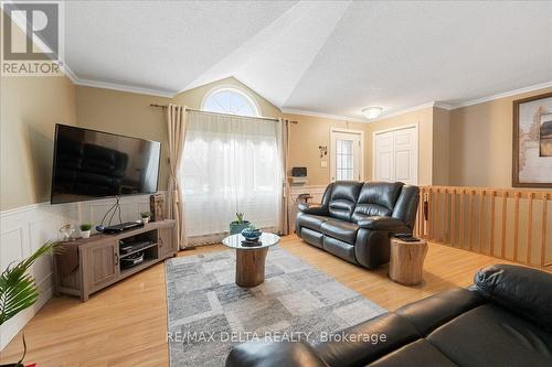 213 Longueuil Street, Champlain, ON - Indoor Photo Showing Living Room