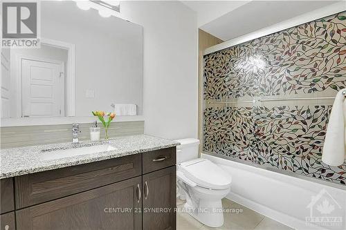 402 Cope Drive, Ottawa, ON - Indoor Photo Showing Bathroom