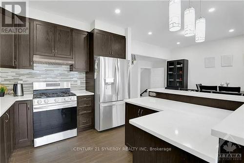 402 Cope Drive, Ottawa, ON - Indoor Photo Showing Kitchen With Upgraded Kitchen