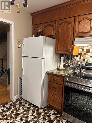 14 Dunn'S Place, St John'S, NL - Indoor Photo Showing Kitchen