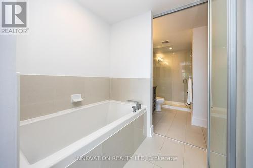 405 - 131 Holland Avenue, Ottawa, ON - Indoor Photo Showing Bathroom