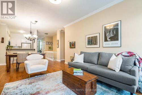 19 - 110 Napier Street, Blue Mountains (Thornbury), ON - Indoor Photo Showing Living Room